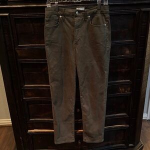 Good American Good Curve High Waisted straight leg color: Olive